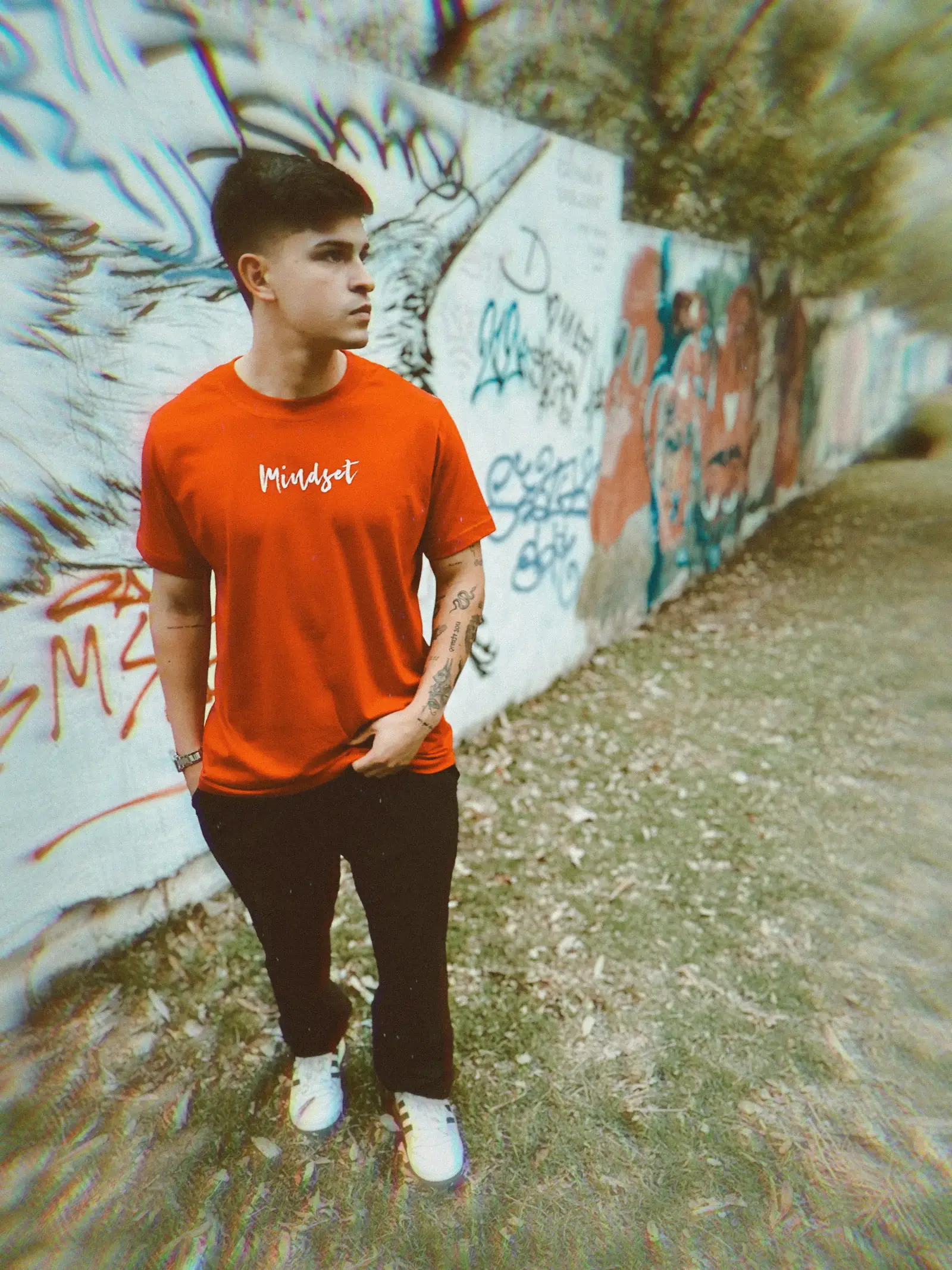 REMERA HOMBRE MINDSET ROJA/NEGRA 